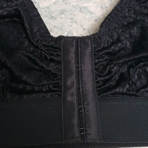 Clear Point Medical Surgical Bra - Picture 3 of 8